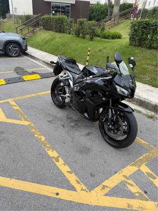 HONDA CBR 600RR HONDA CBR 600RR